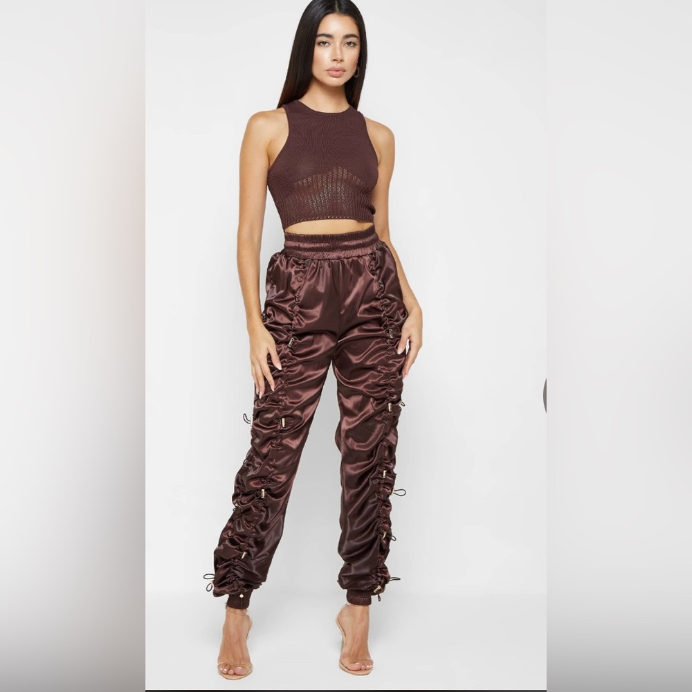 Brand new. Chocolate brown. XS Maniere de voir.